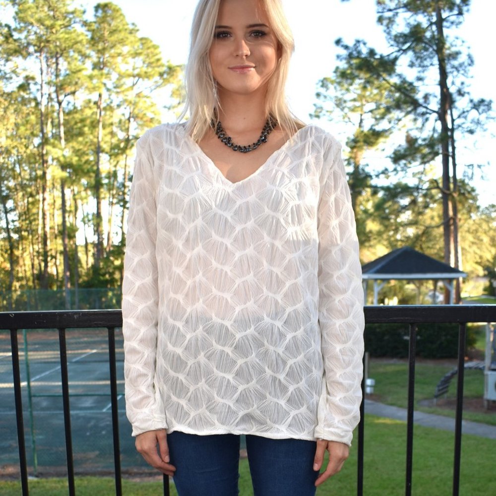 ♡☁️ White V Neck Cozy Long Sleeve Top ☁️♡ ELSA Sample | up to Size M 10 US